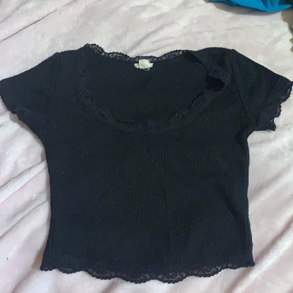 GARAGE XS black lace trim crop top - Picture 5 of 5